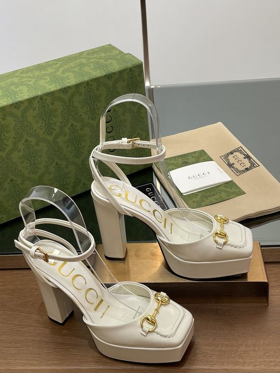 Gucci Buckle Decor Patent Leather Platform Heeled Sandals