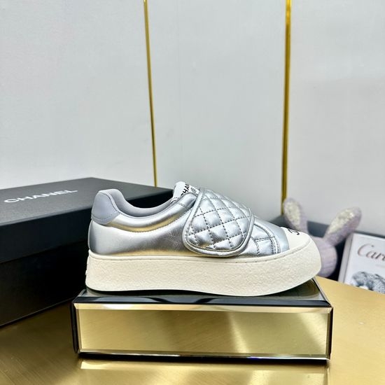 Chanel Classic Black White Colorblock Casual Leather Sneakers