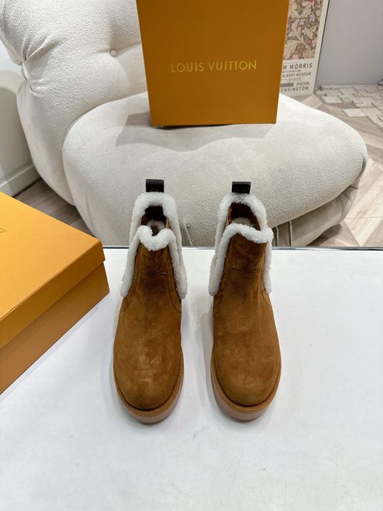 Louis Vuitton Classic High-heeled Martin Boots with Genuine Leather