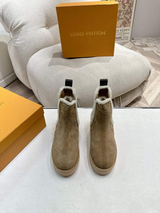 Louis Vuitton Classic High-heeled Martin Boots with Genuine Leather