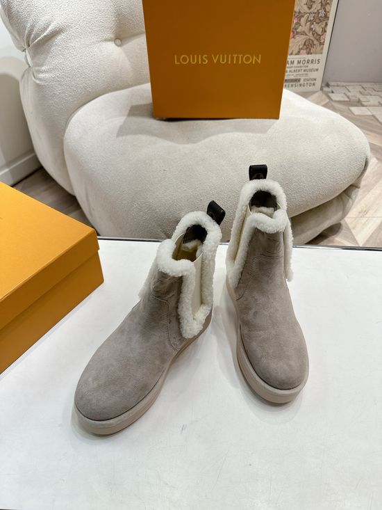 Louis Vuitton Classic High-heeled Martin Boots with Genuine Leather