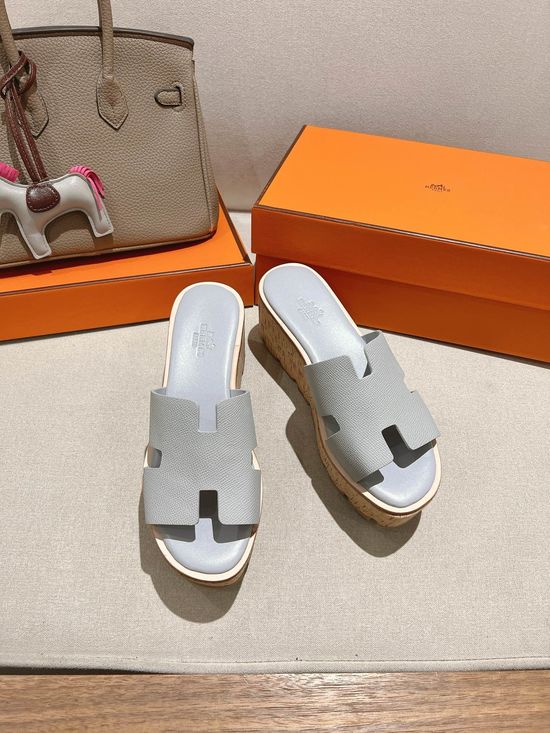 Hermes Classic Platform Sandals with Premium Leather Construction