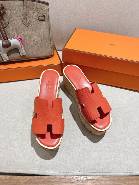 Hermes Classic Platform Sandals with Premium Leather Construction
