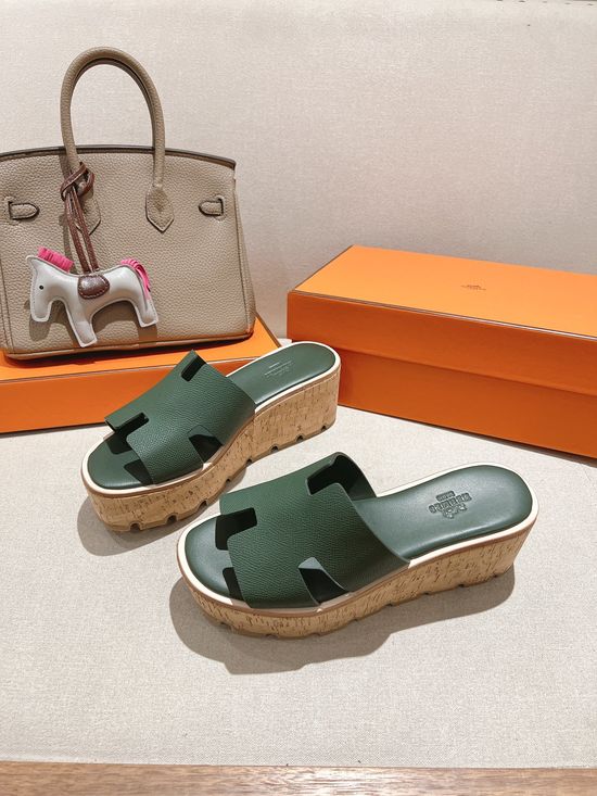 Hermes Classic Platform Sandals with Premium Leather Construction
