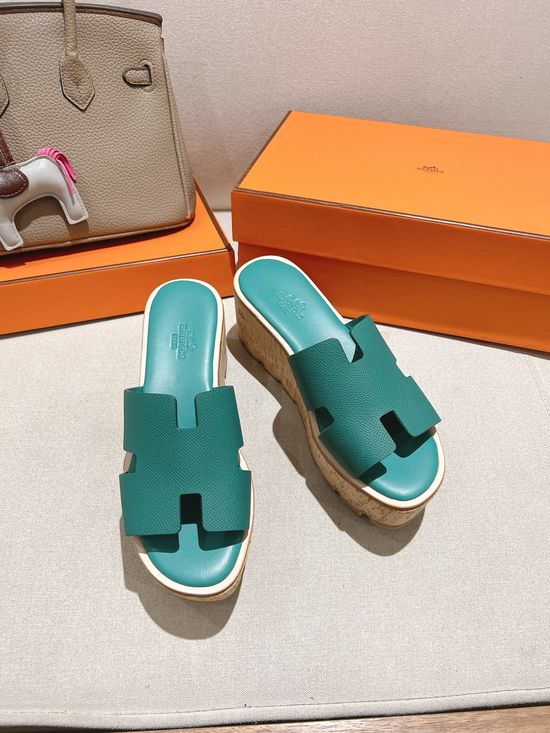 Hermes Classic Platform Sandals with Premium Leather Construction