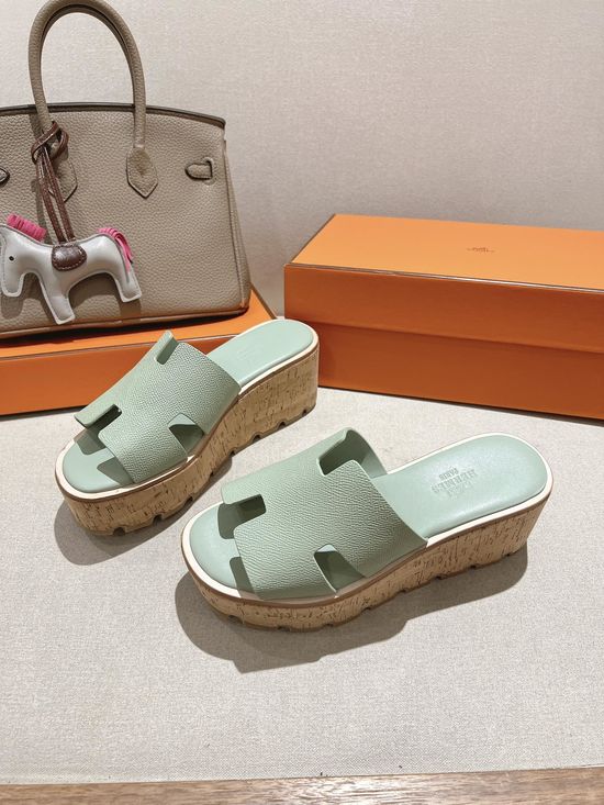 Hermes Classic Platform Sandals with Premium Leather Construction