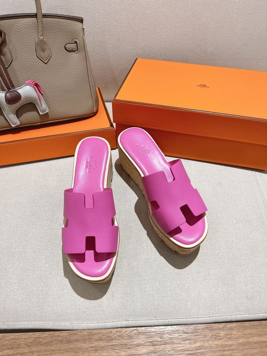 Hermes Classic Platform Sandals with Premium Leather Construction