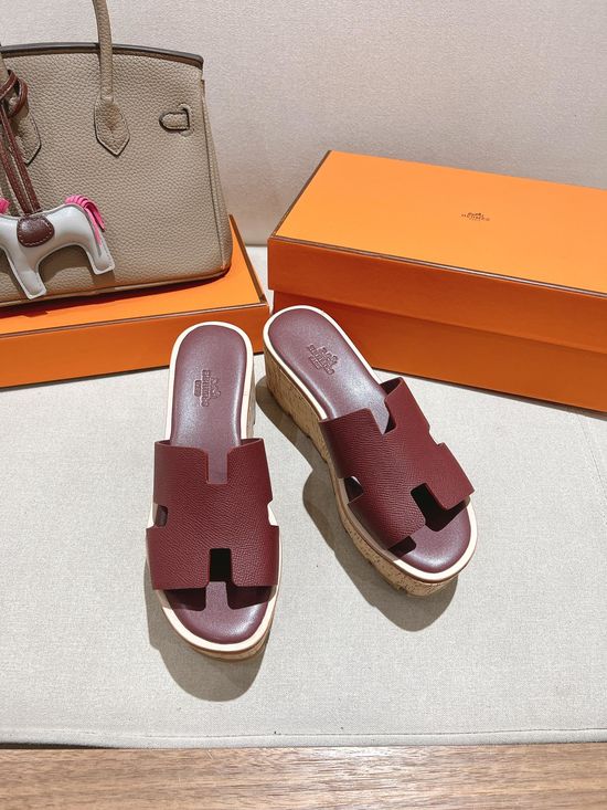 Hermes Classic Platform Sandals with Premium Leather Construction