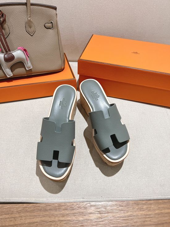 Hermes Classic Platform Sandals with Premium Leather Construction