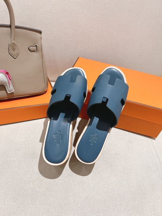 Hermes Classic Platform Sandals with Premium Leather Construction