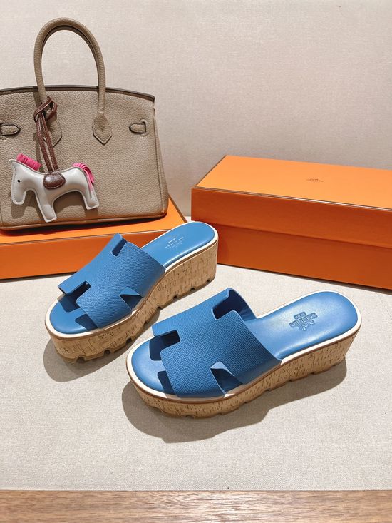 Hermes Classic Platform Sandals with Premium Leather Construction