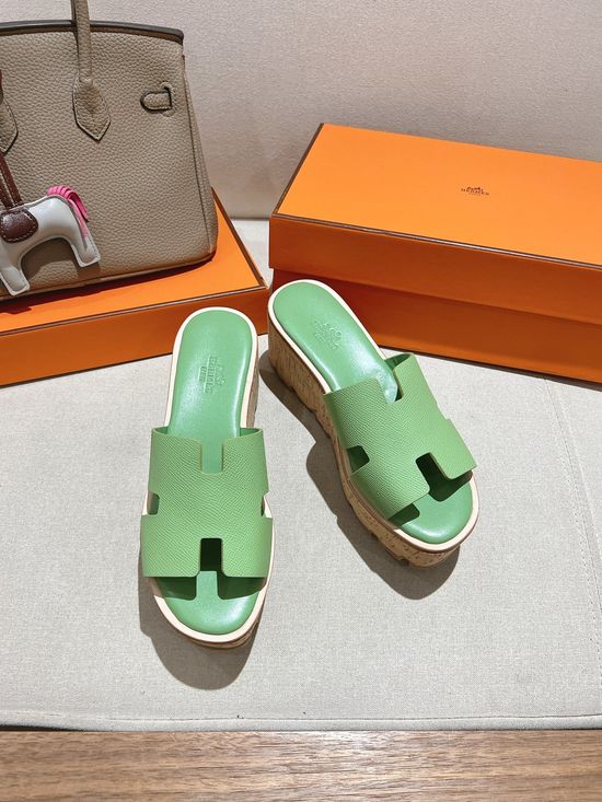 Hermes Classic Platform Sandals with Premium Leather Construction
