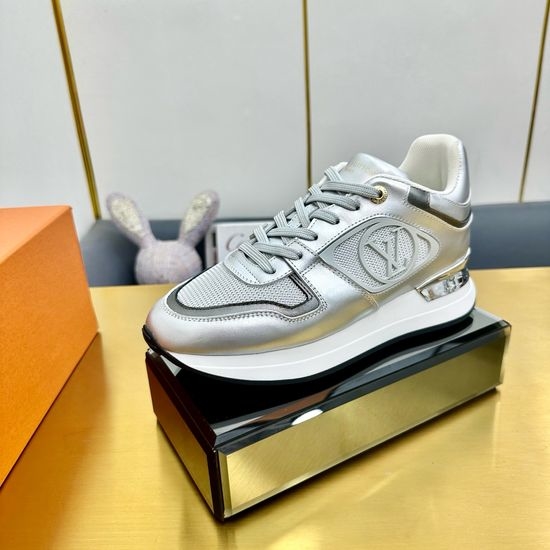 Louis Vuitton LV Comfortable Running Sneakers with Leather Upper