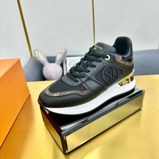 Louis Vuitton LV Comfortable Running Sneakers with Leather Upper