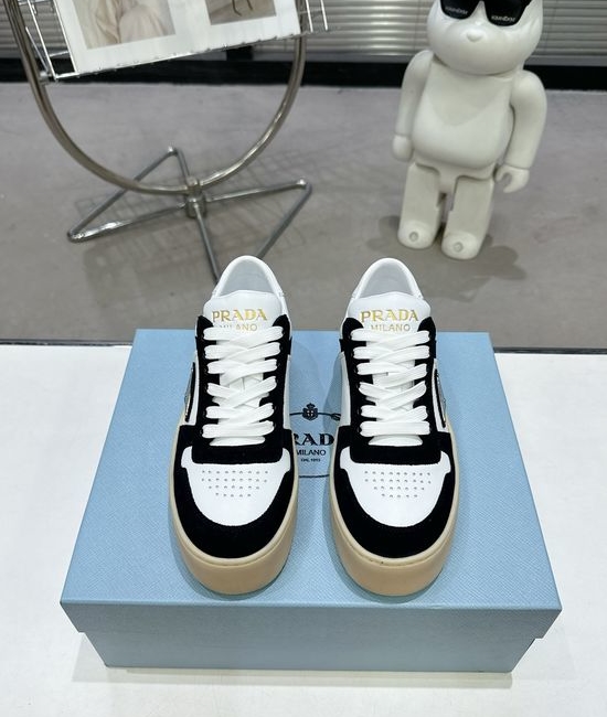 Prada Leather Platform Casual Sneakers with Enamel Logo Detail