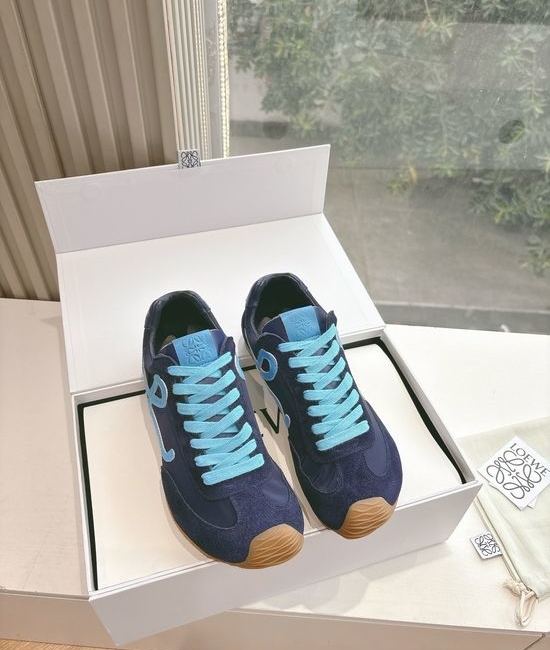 Loewe Minimalist Stitched Leather Casual Comfort Sneakers