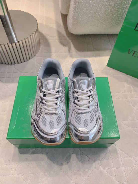Bottega Veneta Lightweight Mesh Geometric Sole Casual Sneakers