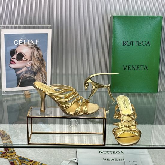 Bottega Veneta Hollow Out Leather Sandals Soft Comfortable Sole