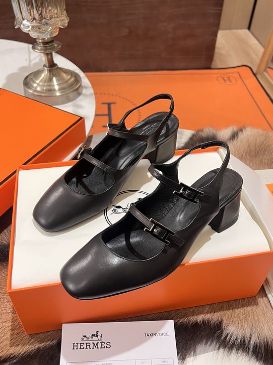 Hermes Buckle Decor Leather Mary Jane Block Heel Pumps