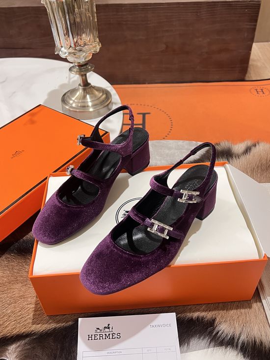 Hermes Buckle Decor Leather Mary Jane Block Heel Pumps