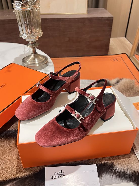 Hermes Buckle Decor Leather Mary Jane Block Heel Pumps
