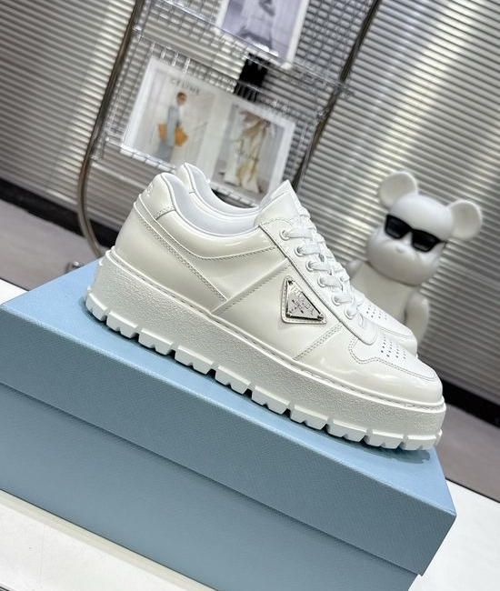 Prada Fashion Versatile Comfortable Non-slip Premium Quality Casual Shoes
