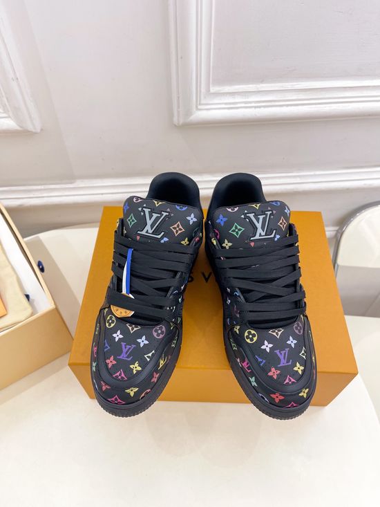 Louis Vuitton Premium Leather Low-Top Casual Sneakers