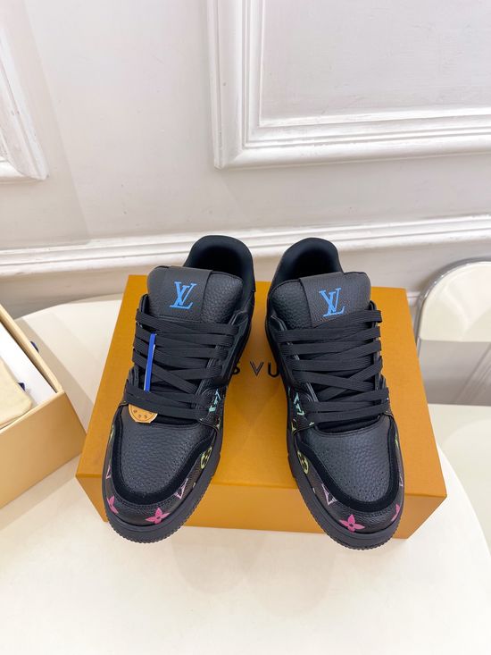Louis Vuitton Premium Grain Leather Upper Casual Sneakers