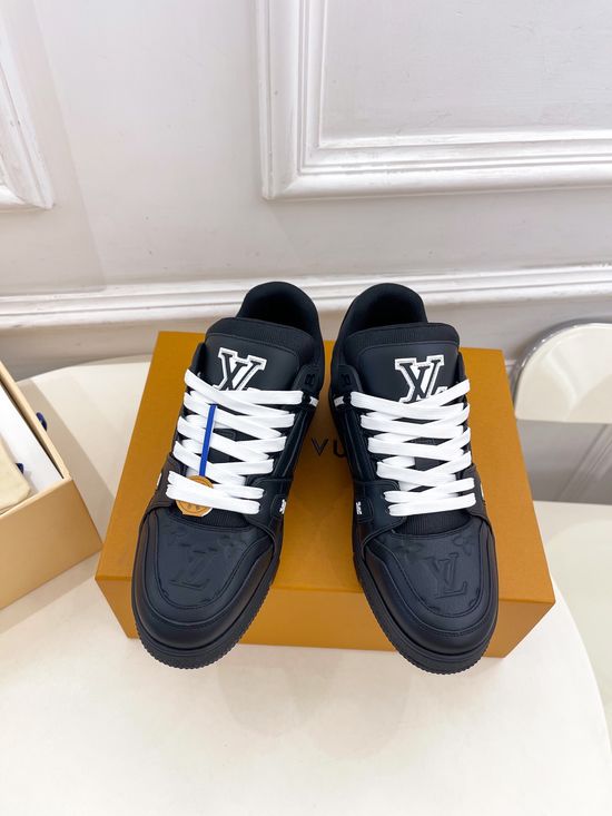 Louis Vuitton Premium Leather Retro Casual Sneakers