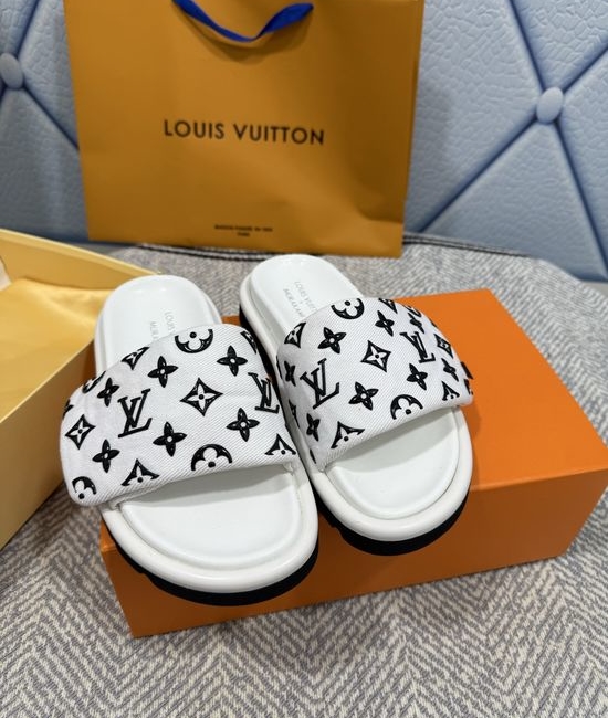 Louis Vuitton LV Embossed Adjustable Strap Non-slip Casual Slides