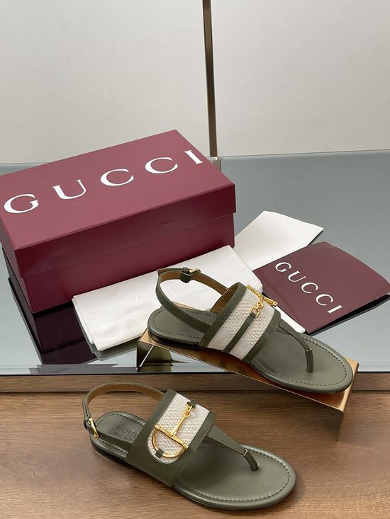 Gucci Classic Metal Decor Sheepskin Flip Flop Sandals