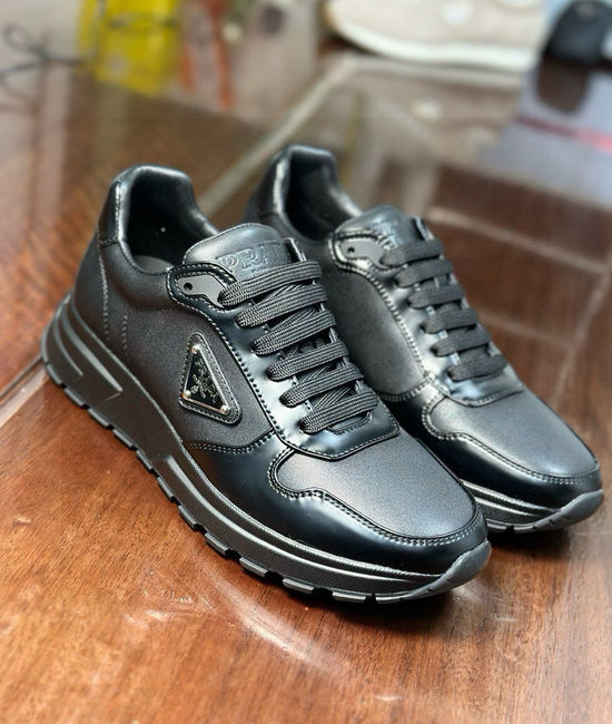 Prada Comfortable Casual Sneakers with Wear Resistant Sole