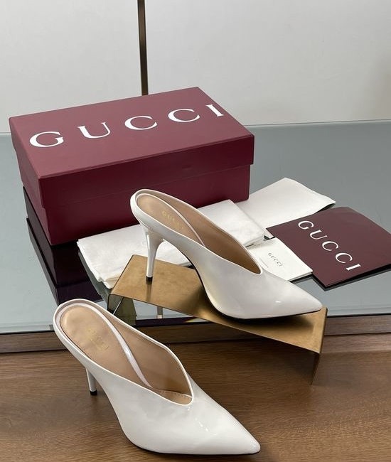 Gucci V Cut Patent Leather High Heel Dress Shoes