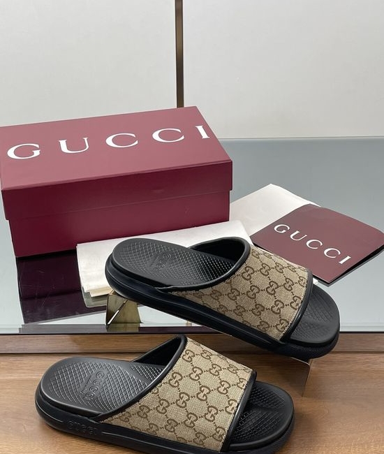 Gucci Classic Pattern Embroidered Slip On Flat Casual Sandals