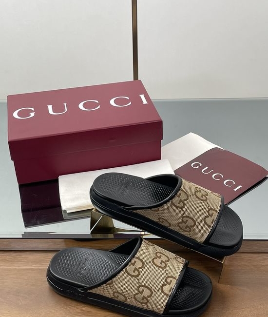 Gucci Classic Pattern Embroidered Slip On Flat Casual Sandals