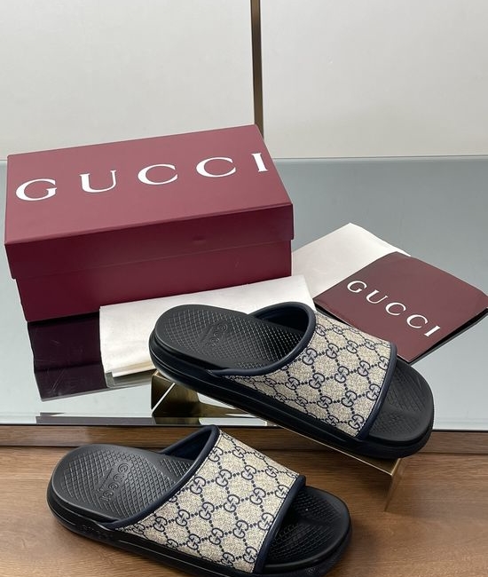 Gucci Classic Pattern Embroidered Slip On Flat Casual Sandals