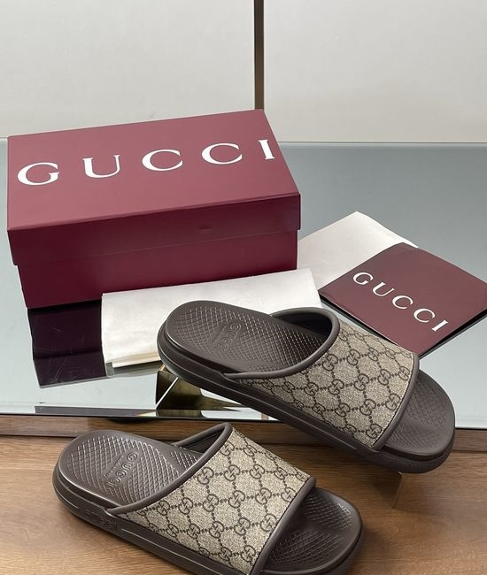 Gucci Classic Pattern Embroidered Slip On Flat Casual Sandals