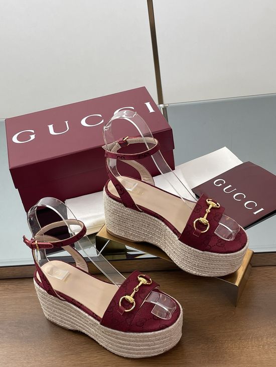 Gucci Espadrille Platform Peep Toe Sandals With Classic Buckle Detail