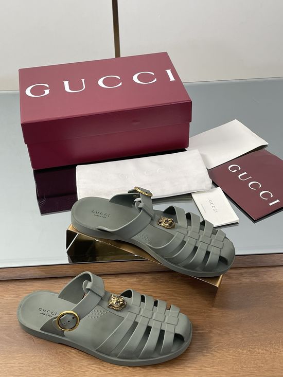 Gucci Logo Detail Rubber Sandals Comfortable Casual Footwear