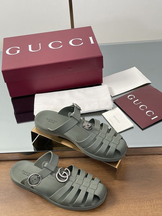 Gucci Logo Detail Rubber Sandals Comfortable Casual Footwear
