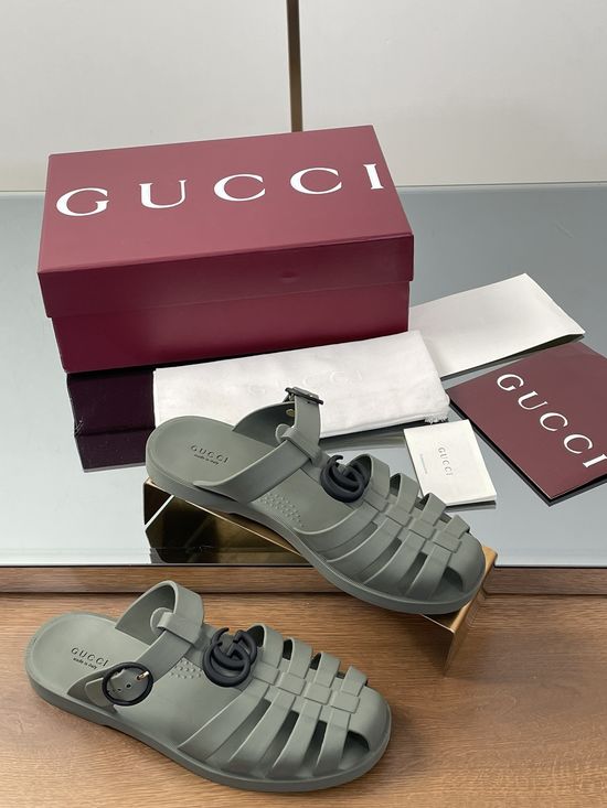 Gucci Logo Detail Rubber Sandals Comfortable Casual Footwear