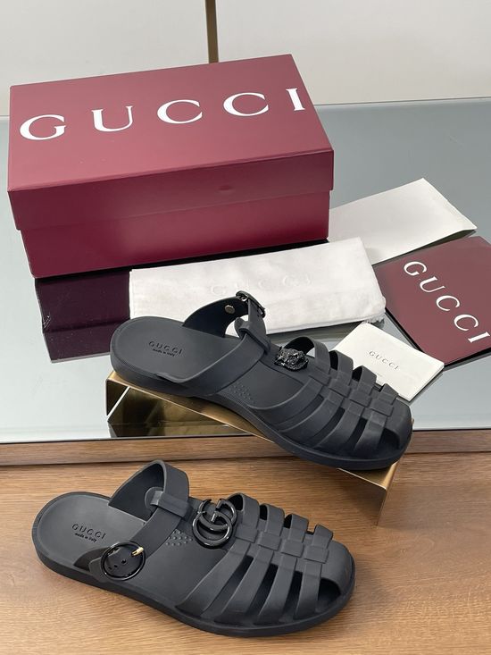 Gucci Logo Detail Rubber Sandals Comfortable Casual Footwear