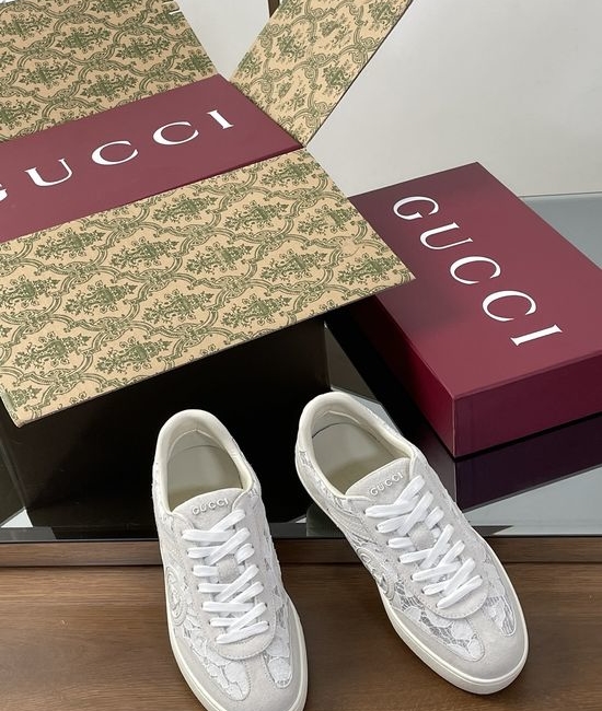 Gucci Lace Panel Suede Casual Trainers with Interlocking Logo Detail