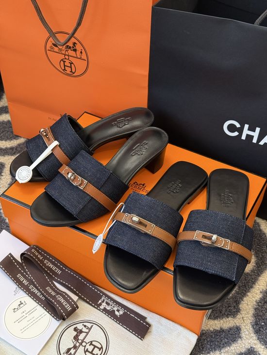 Hermes Classic Leather Slide Sandals With Decorative Buckle