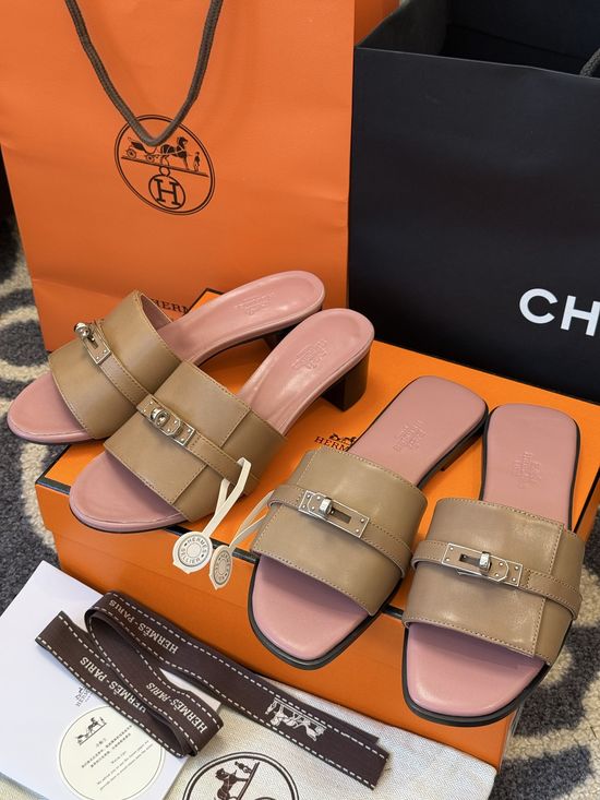 Hermes Classic Leather Slide Sandals With Decorative Buckle