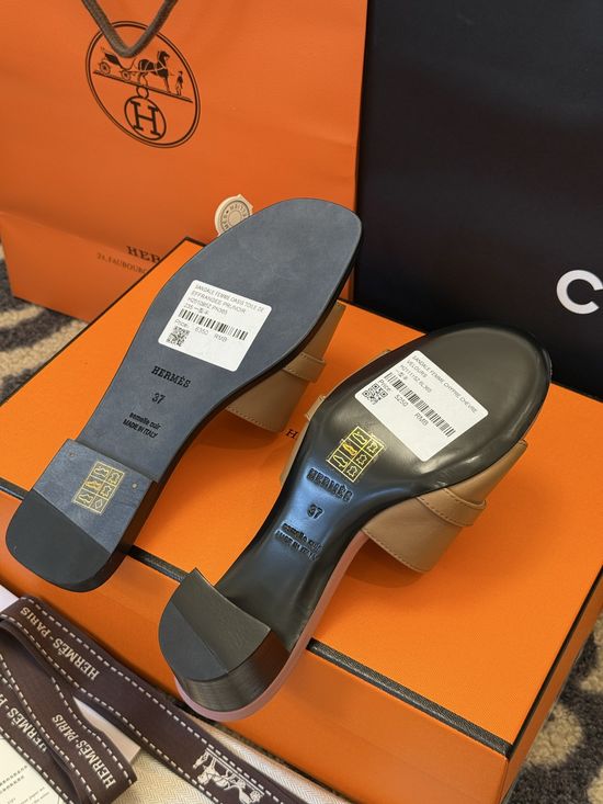 Hermes Classic Leather Slide Sandals With Decorative Buckle
