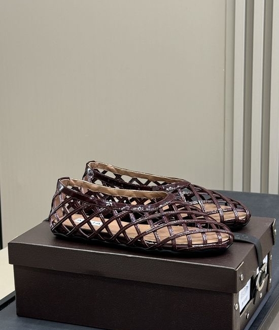 Alaia Special Mesh Design Patent Leather Ballet Flats