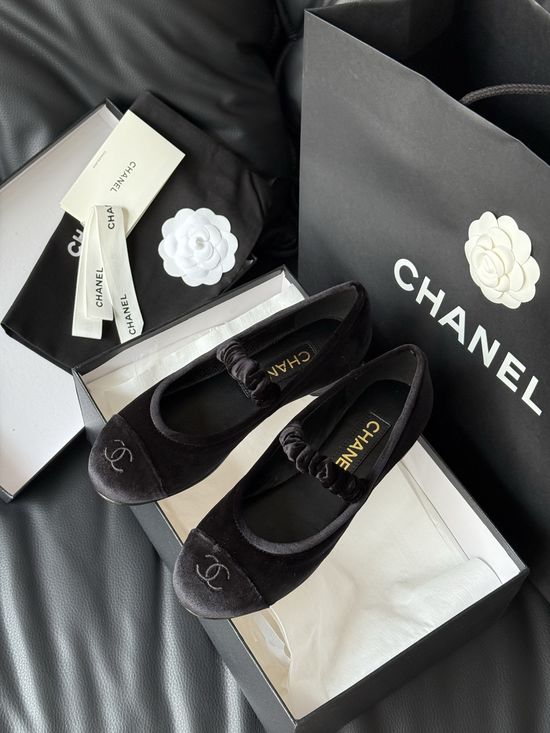 Chanel Elegant Velvet Mary Jane Shoes Soft Lining Sole