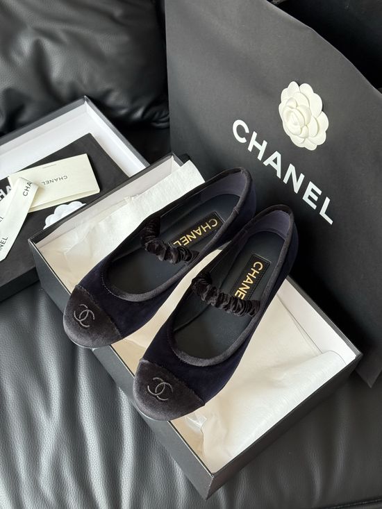 Chanel Elegant Velvet Mary Jane Shoes Soft Lining Sole
