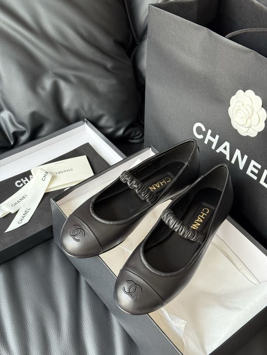 Chanel Elegant Velvet Mary Jane Shoes Soft Lining Sole
